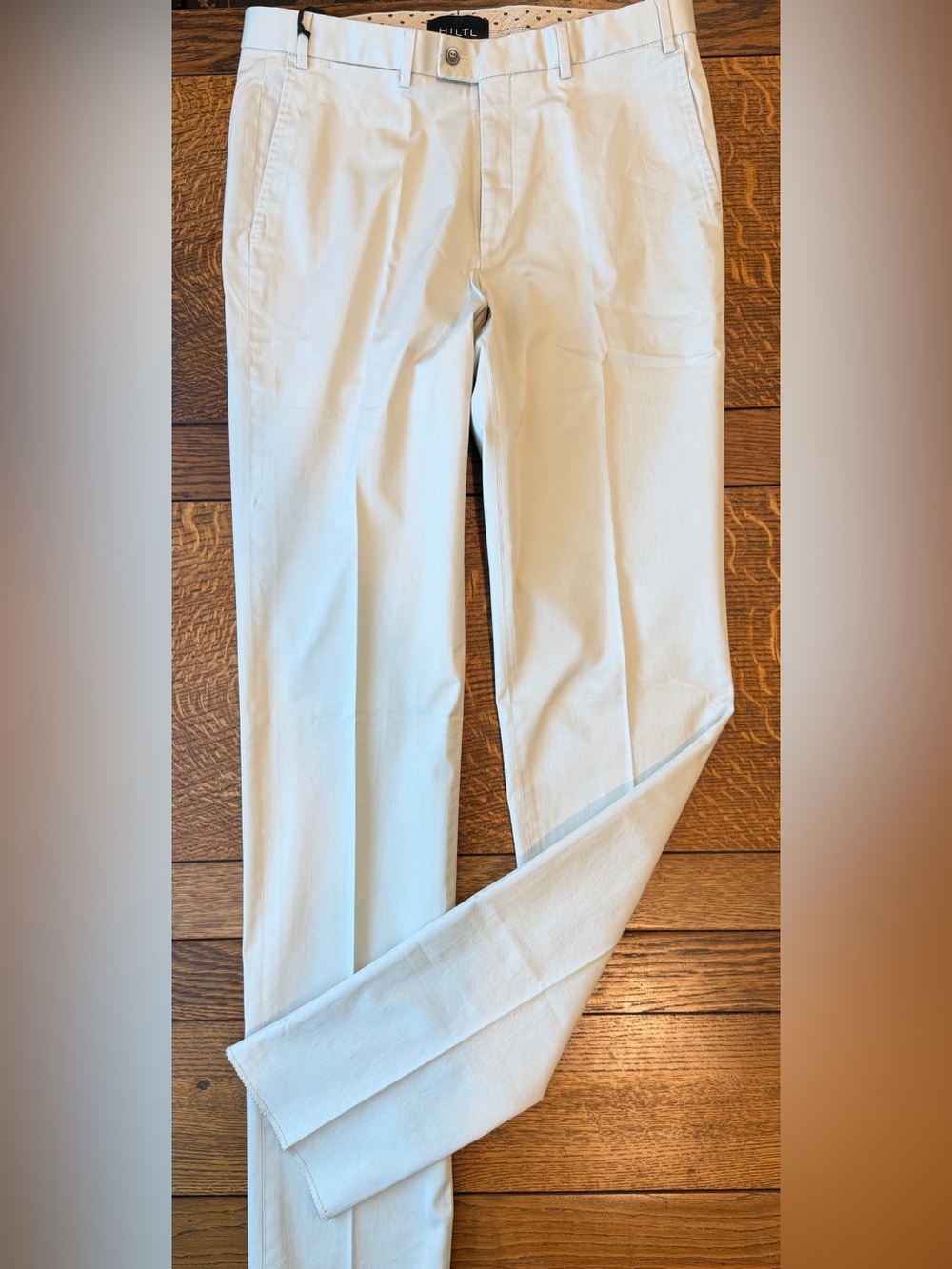 HILTL Dayne Contemporary-Fit Men’s Chino Trouser Cream